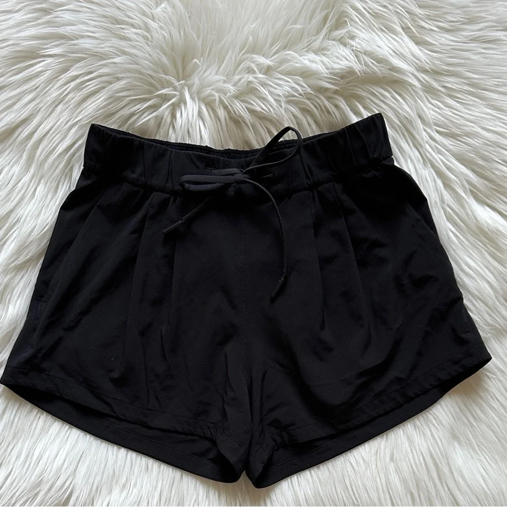Lululemon Stroll at Sundown Black Short - Picture 5 of 6